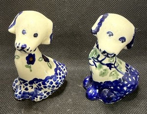Vintage Pair of Polish Pottery Hound Dog Puppy Figurine Statues 3.5" Blue Floral
