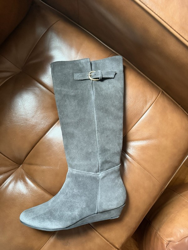 Steve by Steve Madden Leather boots Grey Suede Fall INTYCE Size 8M NEW