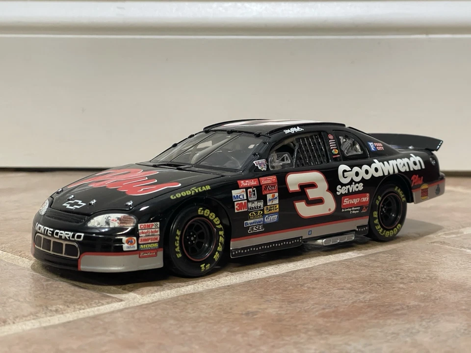 1998 Dale Earnhardt Goodwrench Monte Carlo Daytona 500 Win Action NASCAR 1/24 - Image 2 of 4