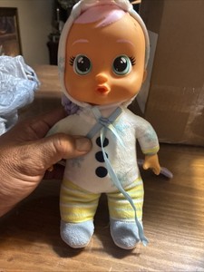 Cry Babies Doll Tiny Cuddles Christmas Snowy Snowman No Pacifier