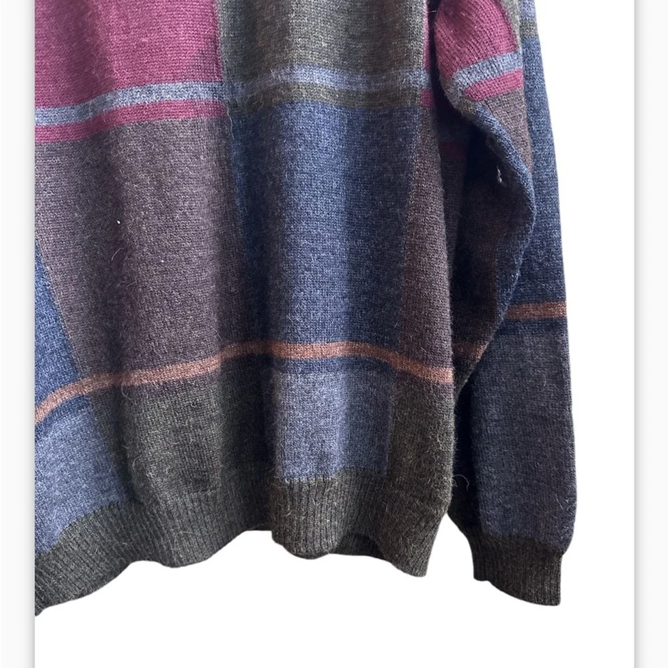 Vintage Talbots Men’s 100% Alpaca Sweater crewneck color block size XL - Image 4 of 4