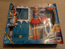 DC Comics Super Girl Muñeca Action Hero y X Ray Locker Juego + Xtra Mattel Nuevo