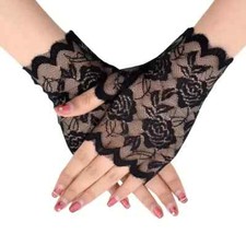 Pair of Women's Lace Driving