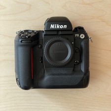Nikon F5 35mm SLR Film Camera