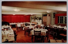 Wallie's Restaurant in Greenwich, NY. Vintage Postcard TS-104