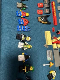 Lego Xtreme Stunts Lot: Island 6740 tower,6739,6736,6737 + pieces & minifigure