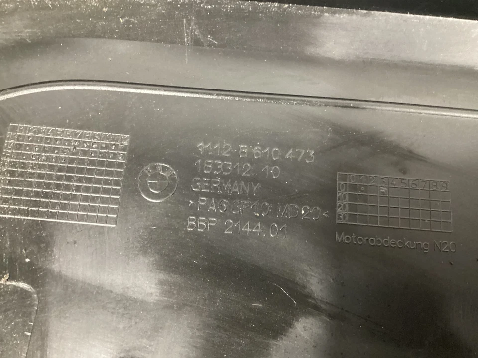 2012-2018 BMW M4 Engine Cover Appearance Shield 8610473 OEM . - Image 2 of 4