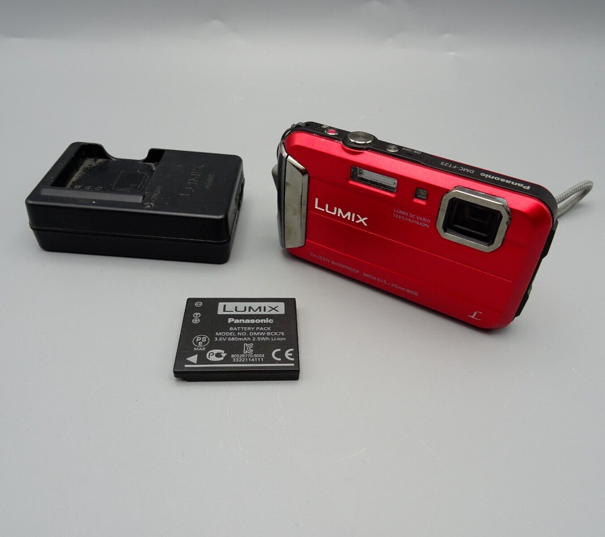 PANASONIC LUMIX DMC-FT25 16.1 MP Waterproof Shockproof Digital