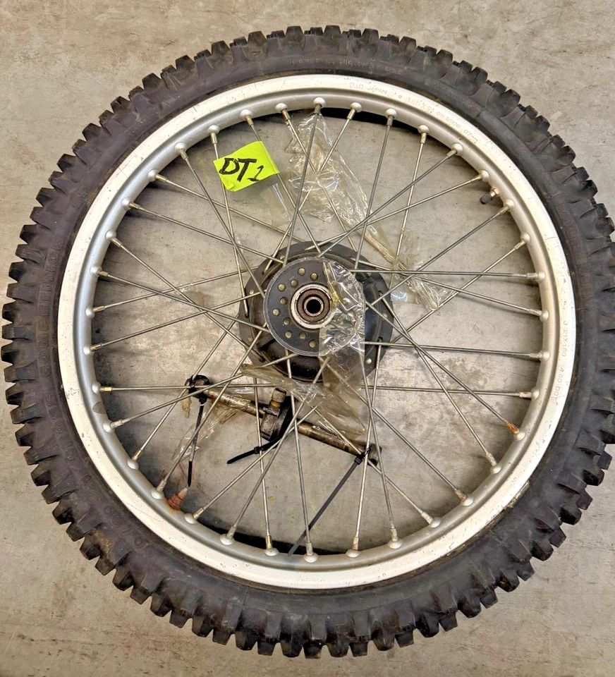 Yamaha DT-1 175 1977 OEM llanta delantera neumático Foto 2 de 3