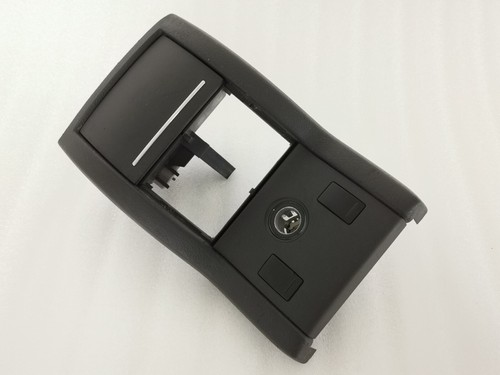 Skoda SuperB Mittelkonsole Aschenbecher Ascher Ablagefach ash tray 3U0857289