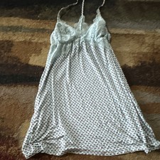 Victoria's Secret Full Slip Size M Geometric Pattern Lace Trim Adjustable Straps
