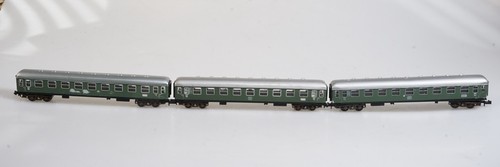 (0909) Minitrix 3 Personenwagen grün der DB s. Fotos | Condition: Gebraucht