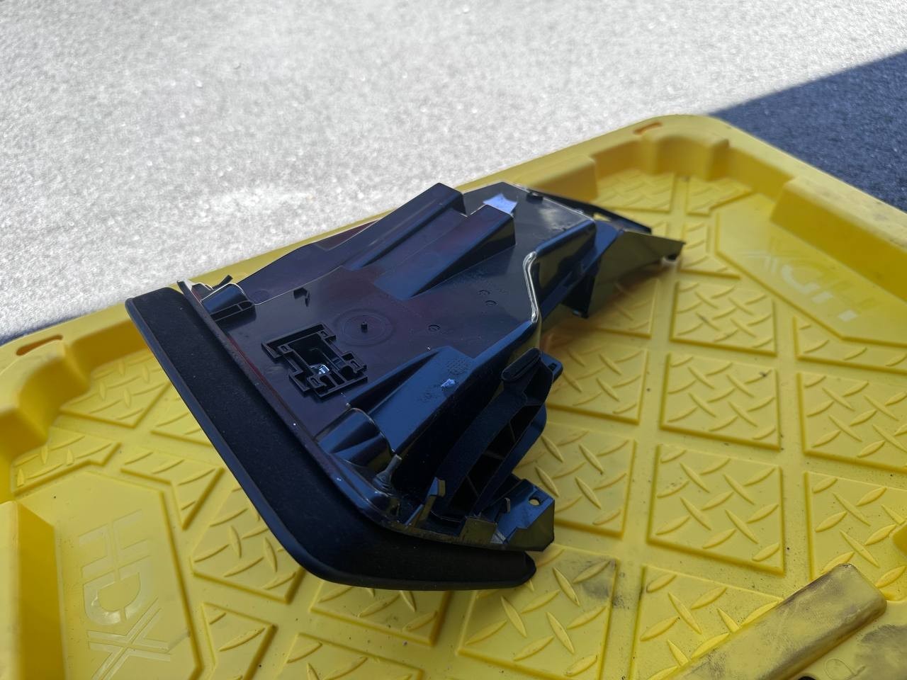 Maserati Ghibli OEM Left Dash Storage Compartment Box – Part Number 670012669