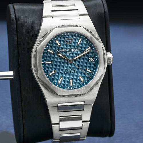 Girard-Perregaux GP Laureato Blue Dial 42mm Box & Papers