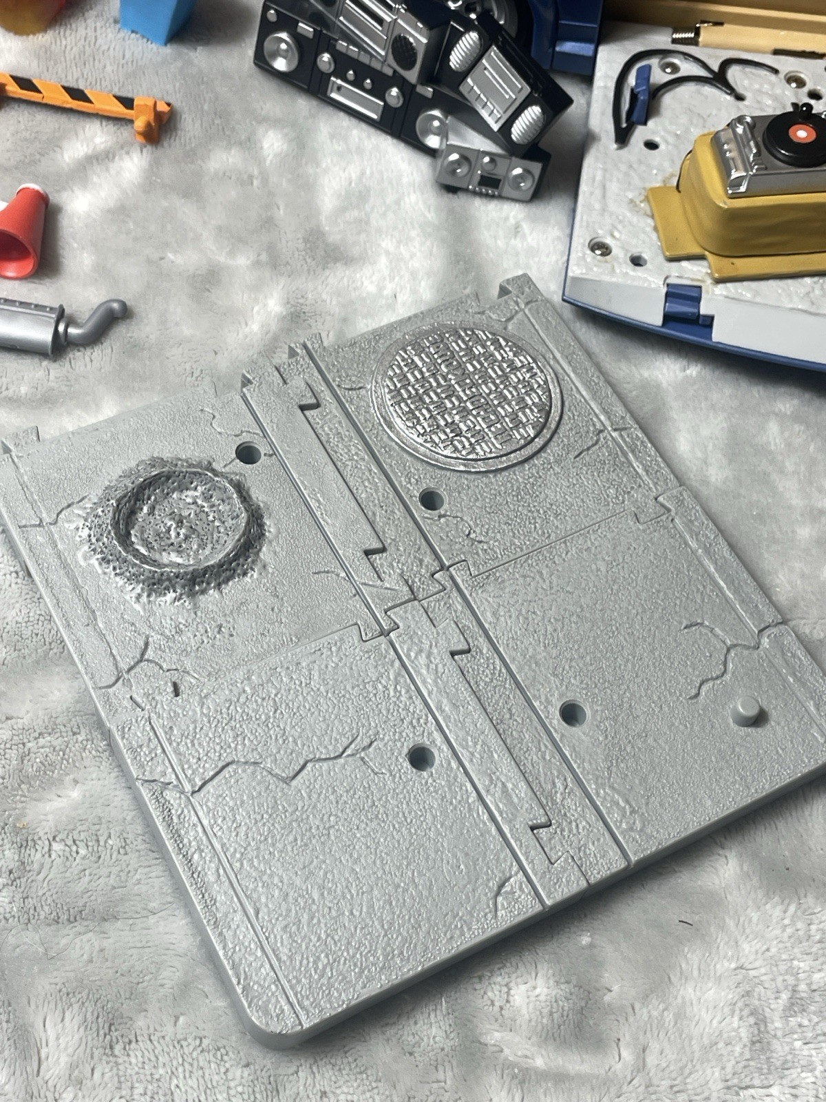 7 FIGURE LOT OF MAGNETIC SKATERS ,VAN  And Accessories FOR TECH DECK COLLECOTRS