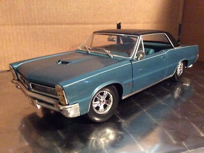 maisto 1965 pontiac gto hurst edition