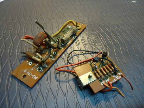  Kenwood KR-7600 Stereo Receiver Parting Out Both Boards