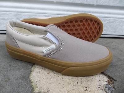 NWT VANS BOYS/YOUTH CLASSIC SLIP ON SNEAKERS/SHOES SIZE 13.BRAND NEW 2025.SAVE
