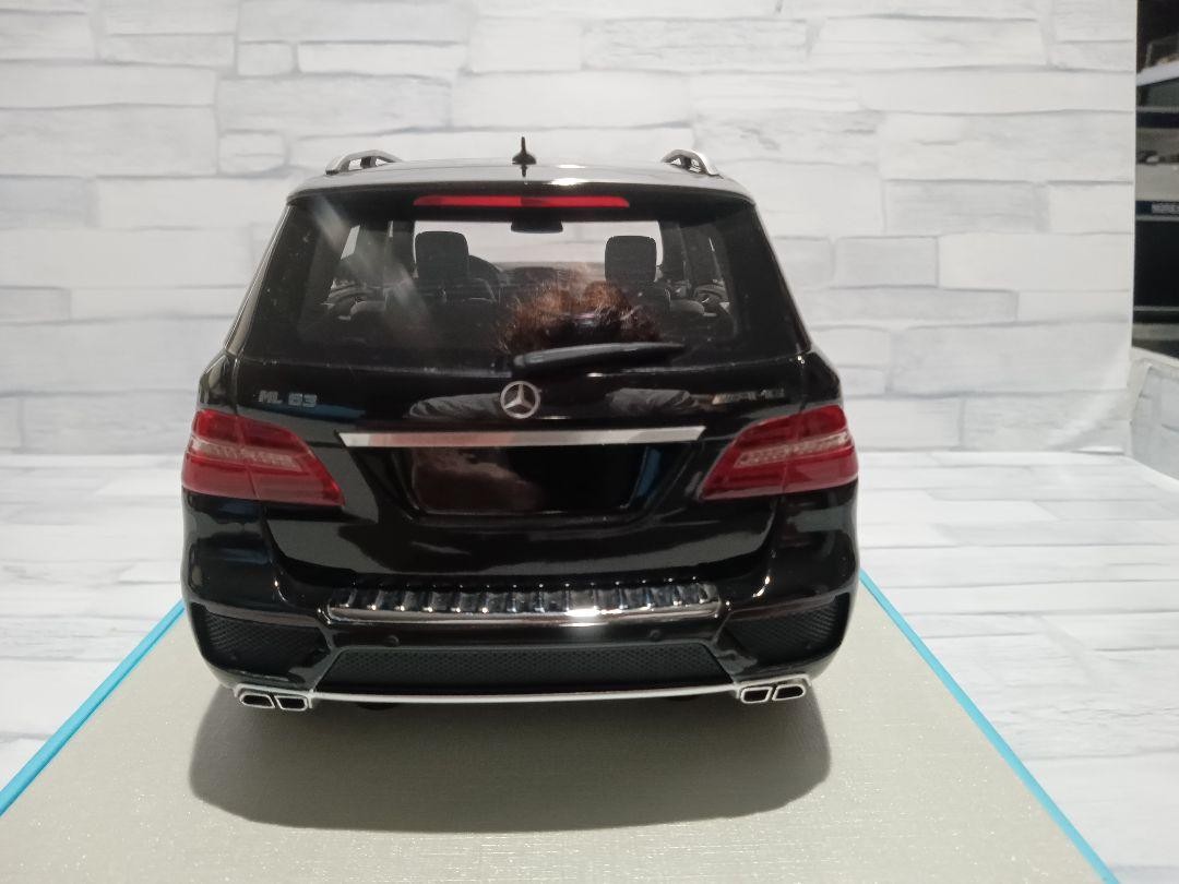 1/18 メルセデス・ベンツ　ML63AMG　ミニカー　ブラック 1/18 メルセデスベンツ AMG G63 ブラック