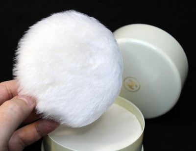 Vintage New CHANEL No 5 Bath Powder (Poudre Après-Bain) - 100gr