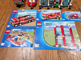 LOT OF 2 LEGO CITY FIRE STATION 7208 & OFF ROAD FIRE TRUCK & FIRE BOAT 7213