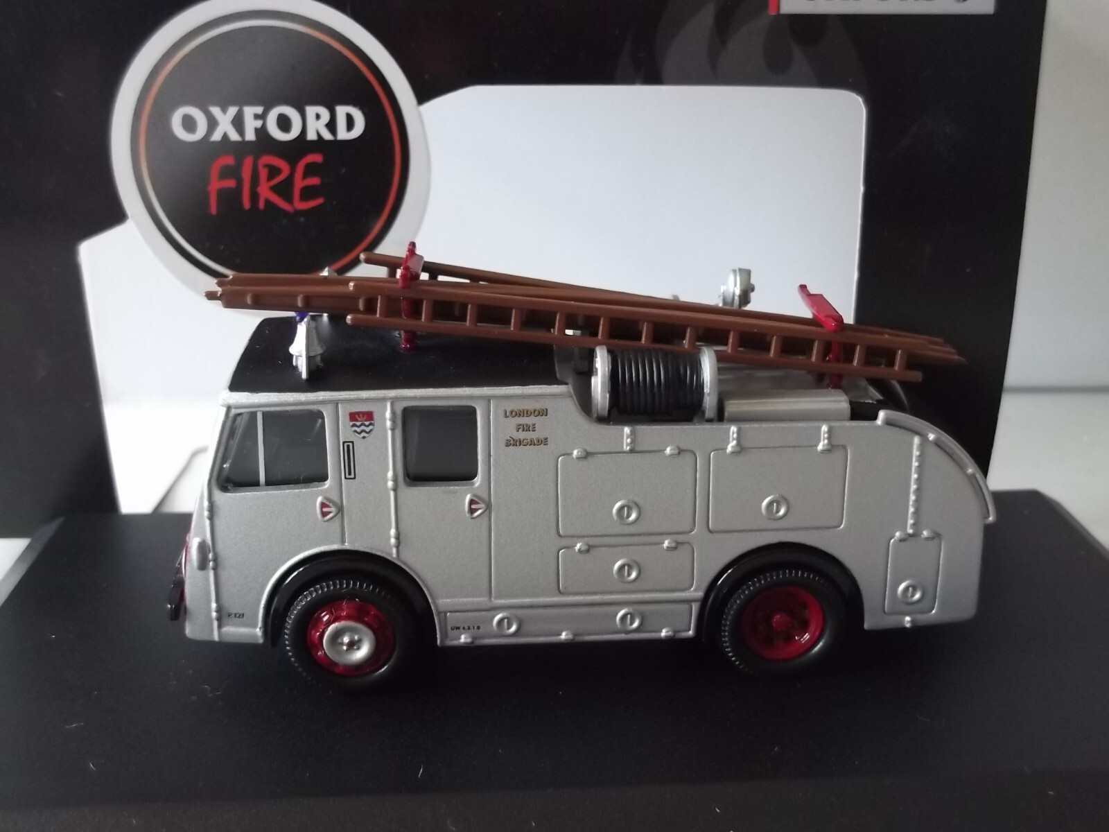 Picture 2 of 6
