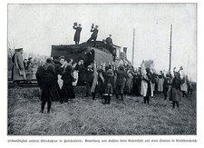 1915 * Deutsche Eisenbahner verteilen Kohlen in Nordfrankreich *  WW1