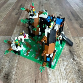 LEGO Castle 6079 Dark Forest Fortress Set Minifigures Included Vintage 1996 Toy