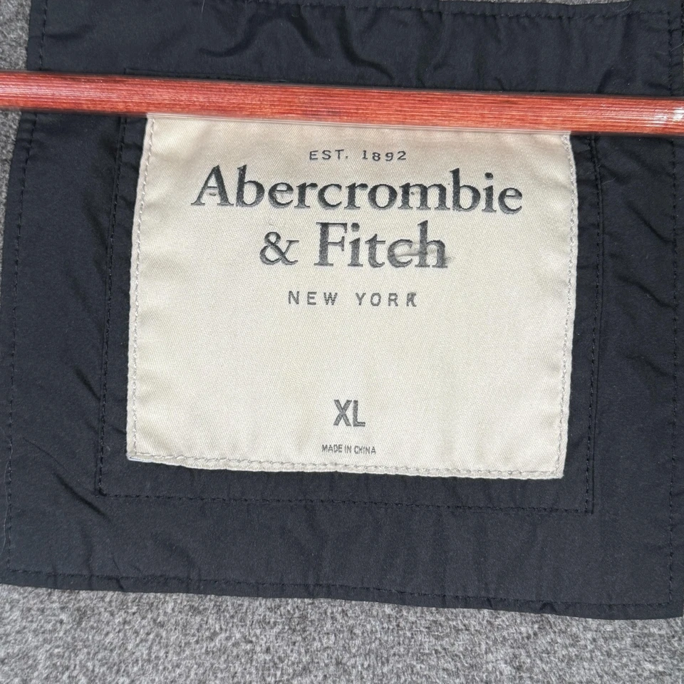 Chaleco Abercrombie & Fitch Para Hombres XL Negro Acolchado con Cremallera Sin Mangas a Presión Foto 4 de 4