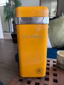 VEUVE CLICQUOT Champagne Cooler Tin with Handle - Yellow - Limited Edition 