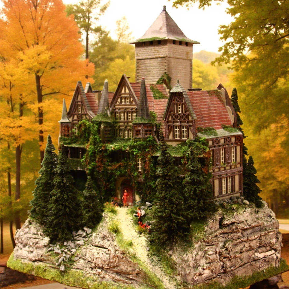 Diorama H0/1:87 BURG Jagdschloss Festung + Berg Granit Felsen begrünt# patiniert