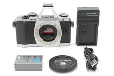   N MINT  S/C5400  Olympus OM-D E-M5 16.1MP Mirrorless Camera Body