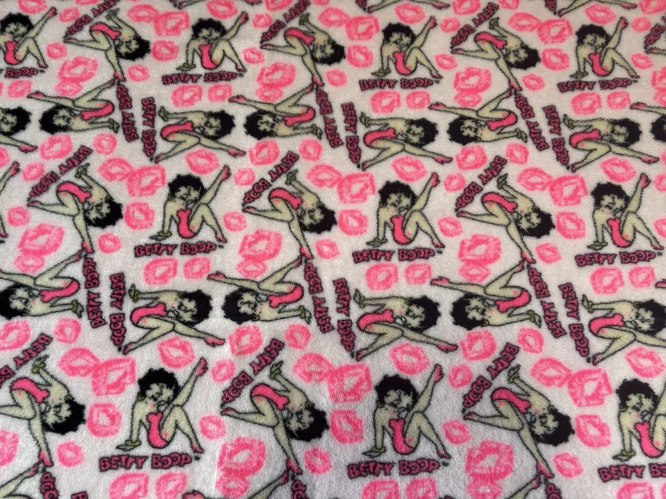 2019 Betty Boop Attitude is Everything Fleece Blanket  - Image 2 of 4