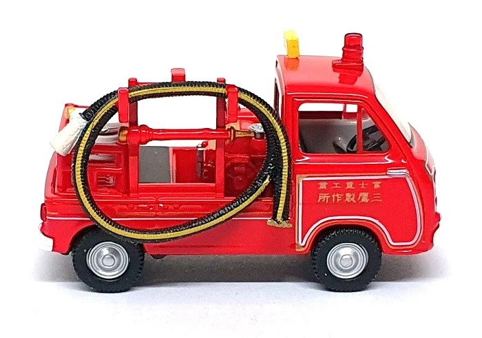 Camión de bomberos Tomica escala 1/64 LV-68 - Subaru Sambar Japón - rojo Foto 3 de 4