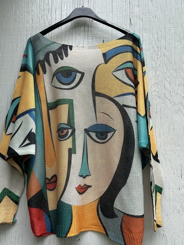 New Picasso Inspired Faces Print Made in Italy Jumper / Knit One Size - Picture 2 of 2