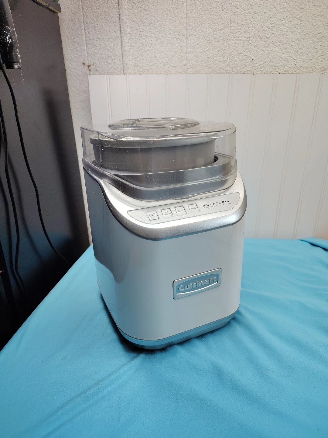Cuisinart Gelateria 2-Quart Ice Cream Frozen Yogurt Gelato & Sorbet Maker TESTED
Opens in a new wind