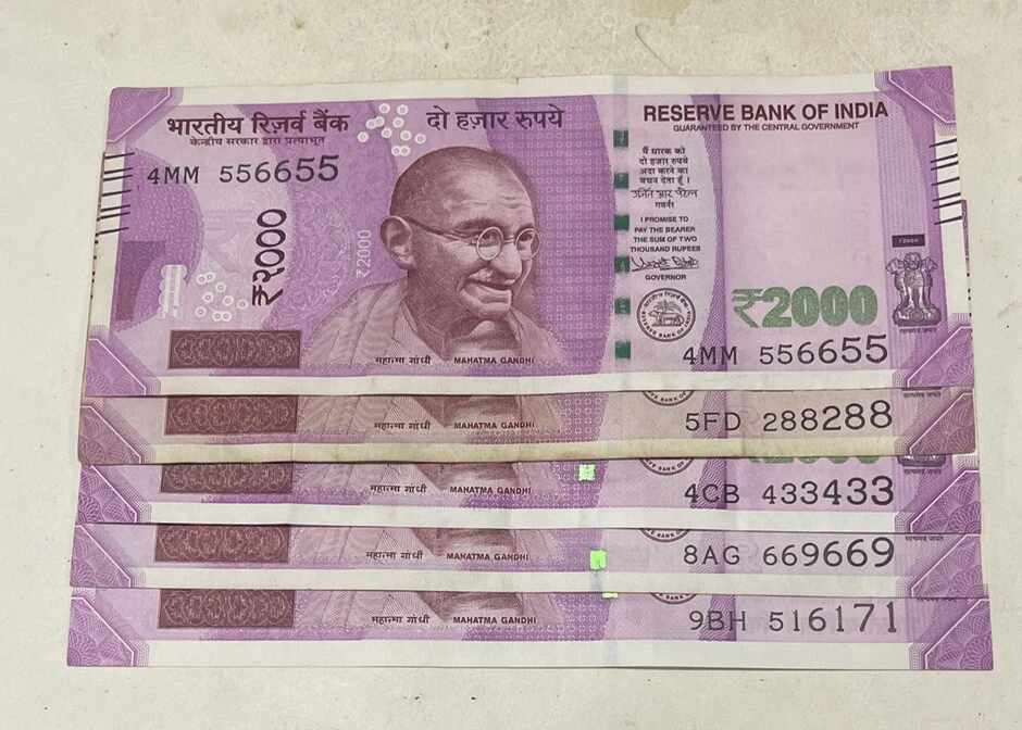 2000 Ruppes 5 fancy notes good condition discontinued notes good