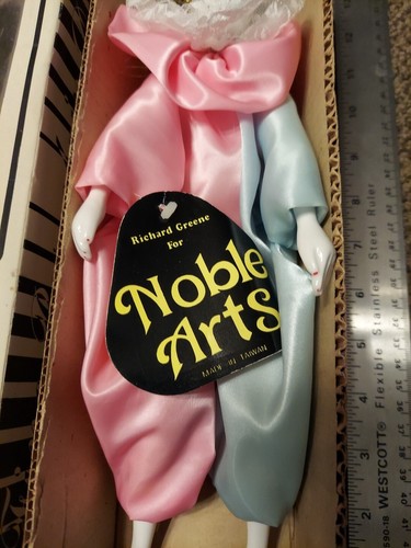 Richard Greene For NOBLE ARTS 13" PORCELAIN DOLL - Picture 4 of 7