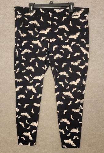 Torrid Womens Cropped Halloween Bat 