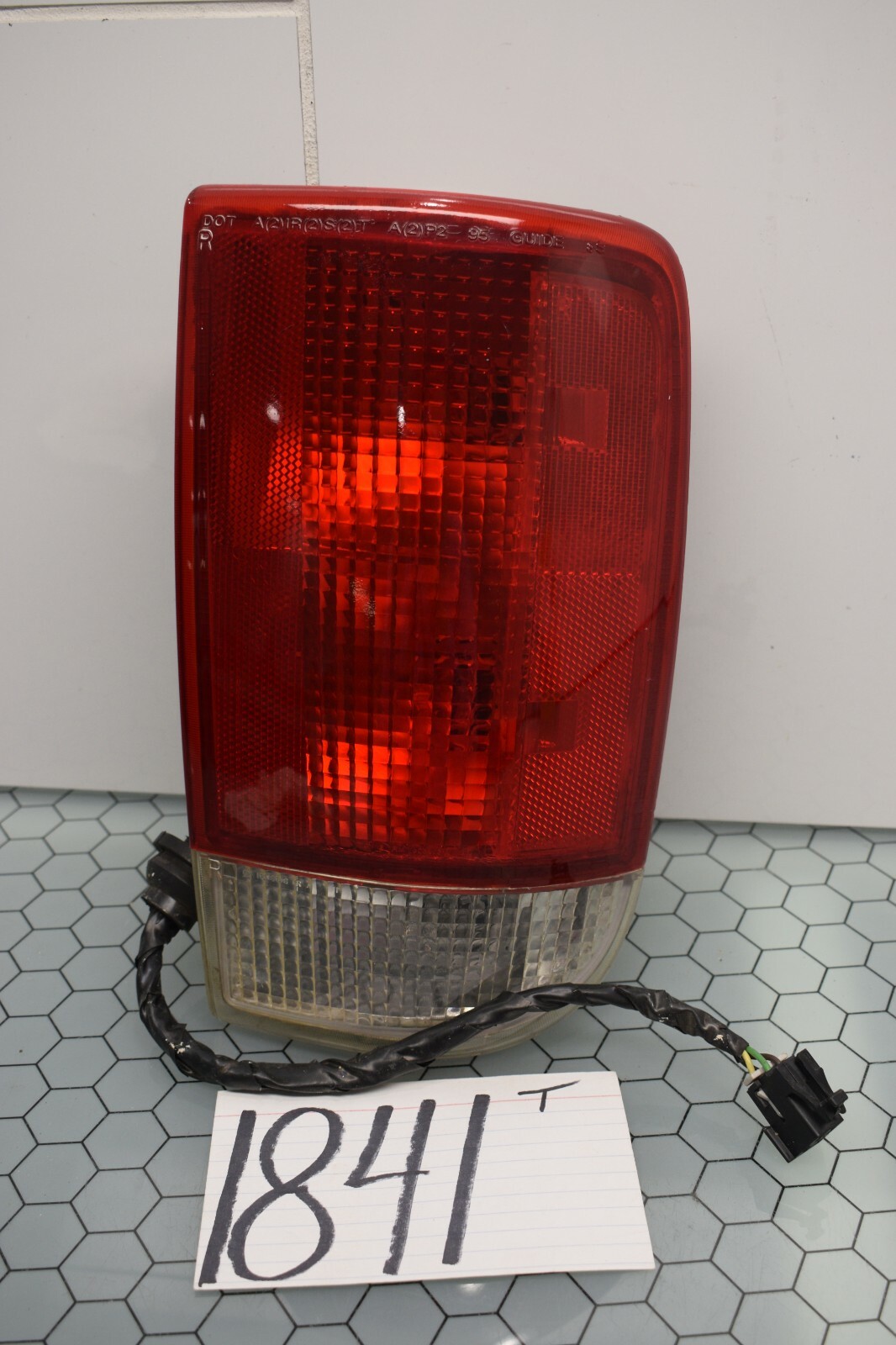 95 - 00 Chevrolet S10 Blazer PASSENGER Side Tail Light Used Rear Lamp #1841-T 