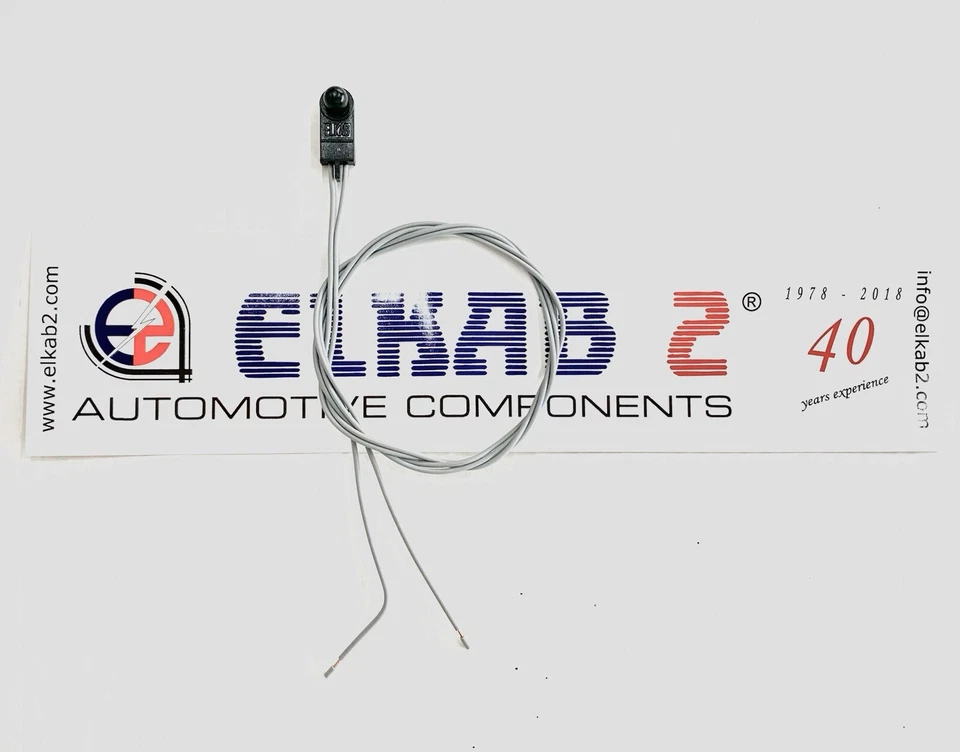 Alfa Romeo Giulia Kit, 6 MOPAR 12V30A Relays, External Temperature Sensor, Fuses - Image 3 of 4