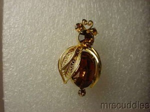 VINTAGE NAPIER GOLD COLOR & TOPAZ BEETLE PIN