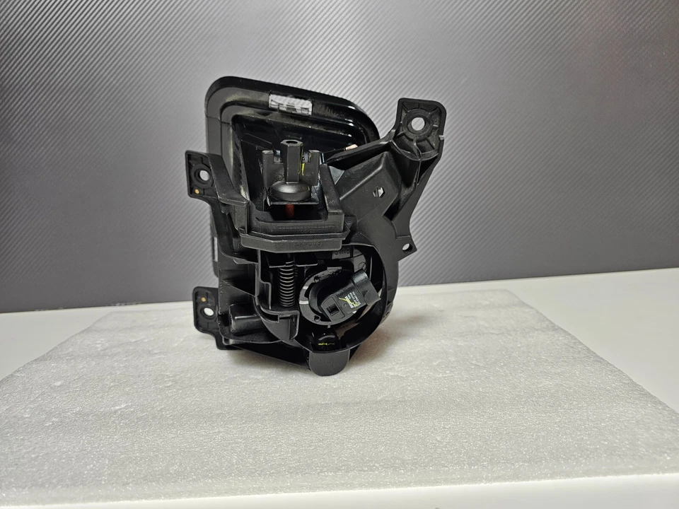 Ram 1500 Classic OEM Left Fog Light 2013 - 2024 Foto 4 de 4