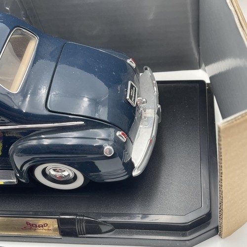Road Signature 1941 Plymouth Deluxe cupé 1:18 diecast modelo de coche azul - Imagen 7 de 20