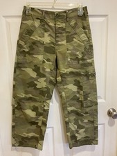 ANTHRO Pilcro Women  s Camouflage Cropped Wide Leg Pants Size 30 FLAWLESS 