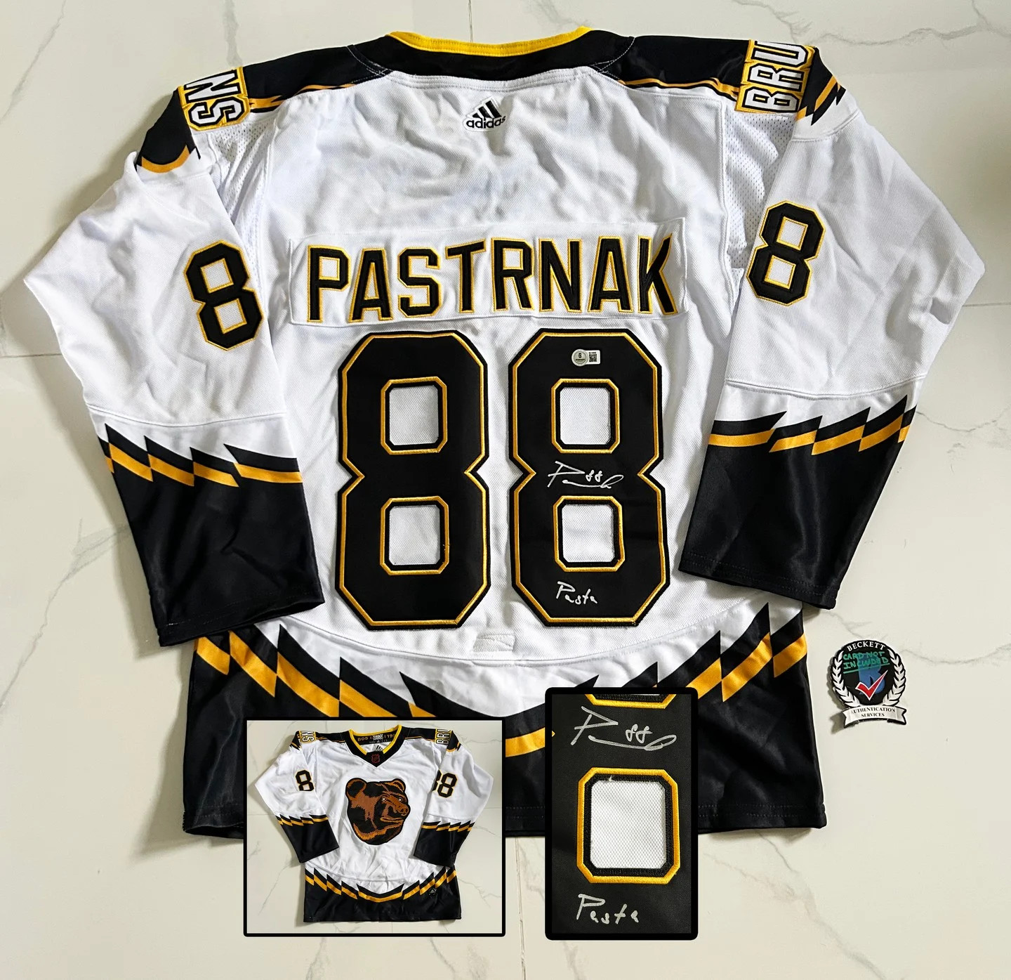 David Pastrnak Signed Jersey Boston Bruins Beckett BAS 1 COA 