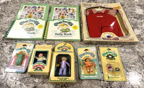Vintage 1980s Cabbage Patch Kids lot Mini Poseable Dolls, clothes and more