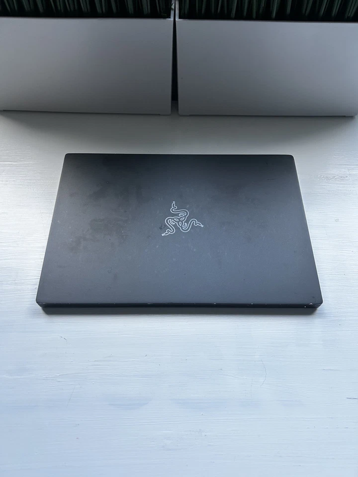 Razer Blade Stealth 13 (2019) - i7 256gb SSD Gaming laptop - Image 2 of 4