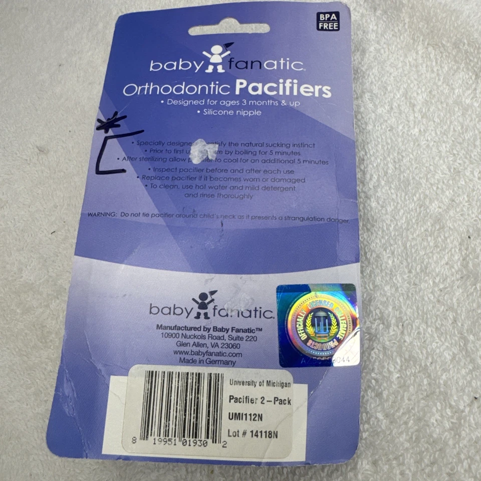 Paquete de 2 chupetes para bebé Michigan Wolverines Foto 2 de 2