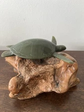 John Perry  “Jade” Sea Turtle Sculpture on Driftwood Damaged Read